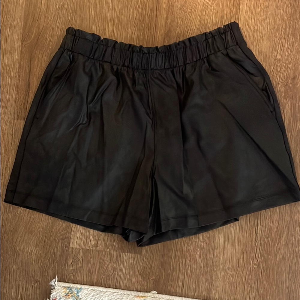 Womens Athleta leather style short